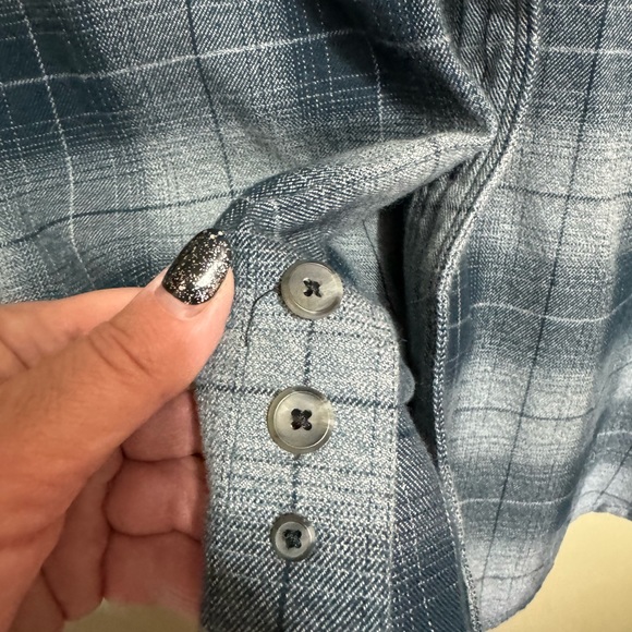 Carhartt Flannel Button Up‎ Shirt, Size XL - Picture 5 of 6